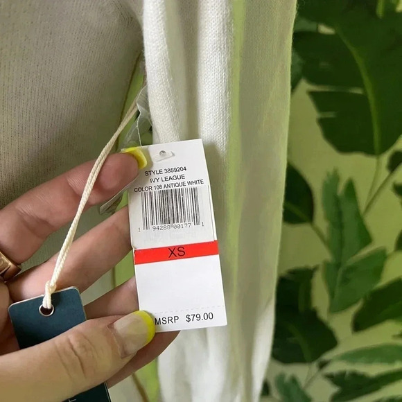 Court & Rowe Ivy League Crewneck Sweater Antique White Tan XS NWT - Picture 5 of 9